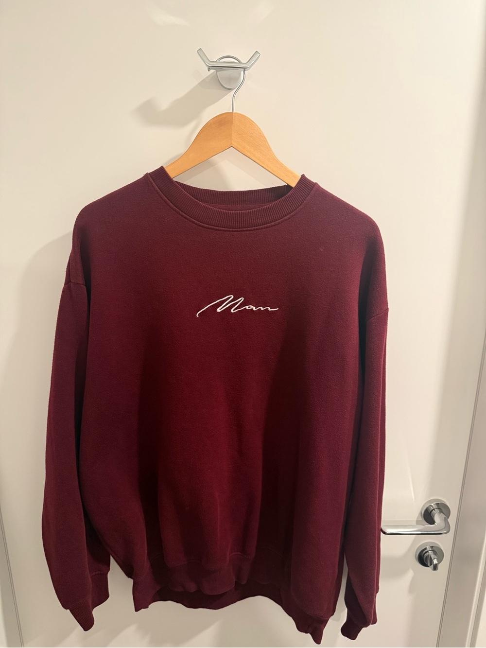 Boohoo Mens Crewneck Sweater in Burgundy with White Script